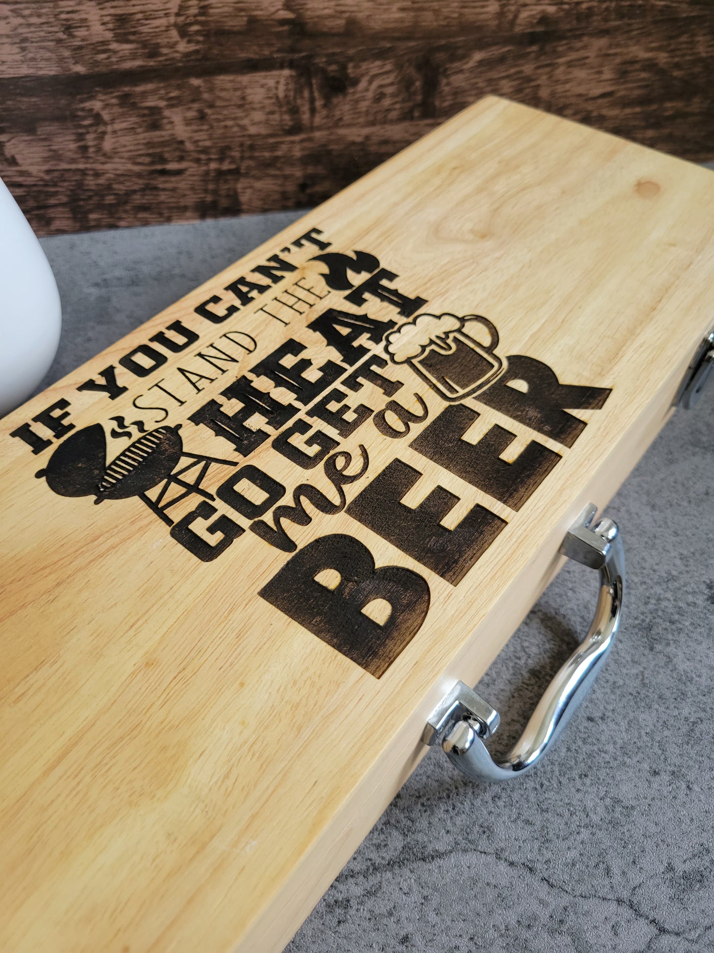 Premium personalized BBQ grill tool set with stainless steel spatula, tongs, fork, and basting brush in a carrying case – ideal for outdoor grilling, Father’s Day gifts, and custom laser engraving.